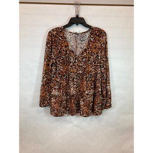 Women's Animal Print large Fashion Top - Stylish & Versatile Shirt for Casual or
